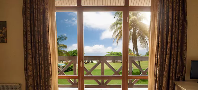 Residential Garden Window Enclosure Repair in Hollywood, FL